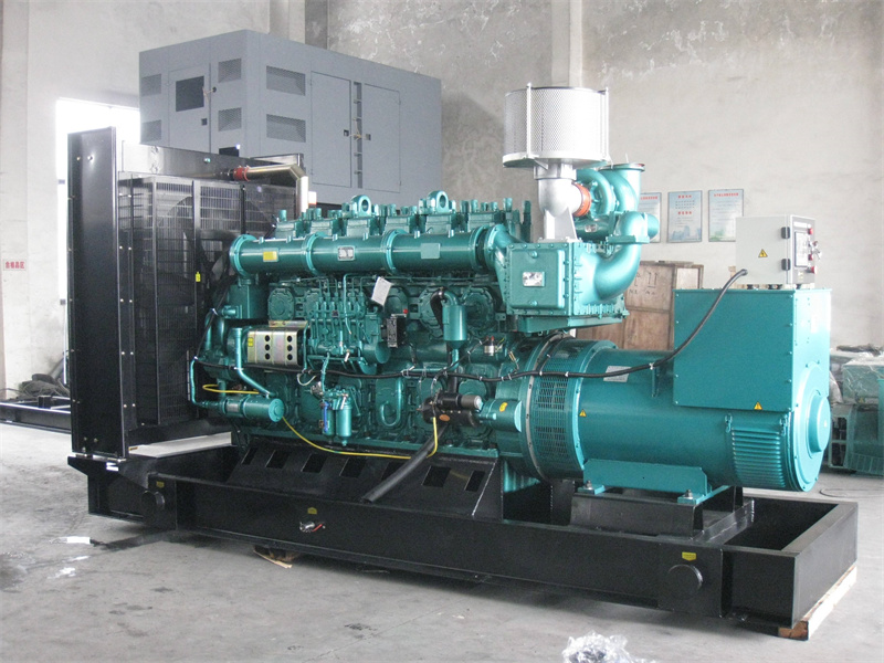 沽源200KW 柴油发电机的油耗是多少？